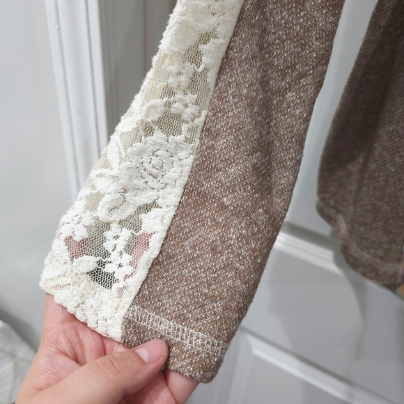 JODY CALI Colorful Native Aztec Striped Long Sleeve, French Terry, Lace, XL - Picture 7 of 16